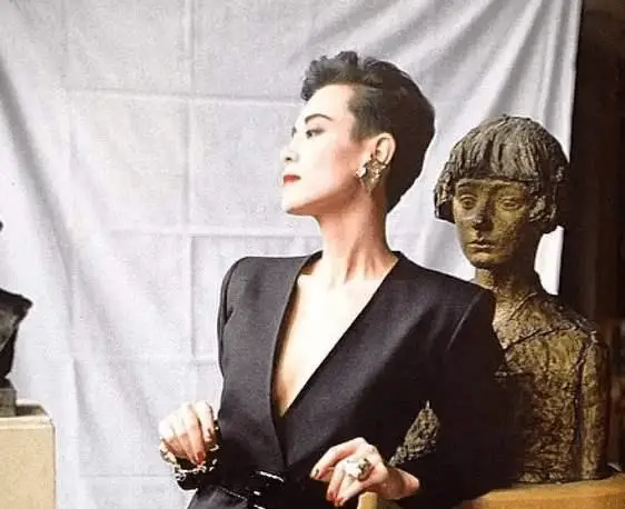 娱乐圈艾滋明星_萧亚轩绯闻艾滋病_周天娜艾滋病公开