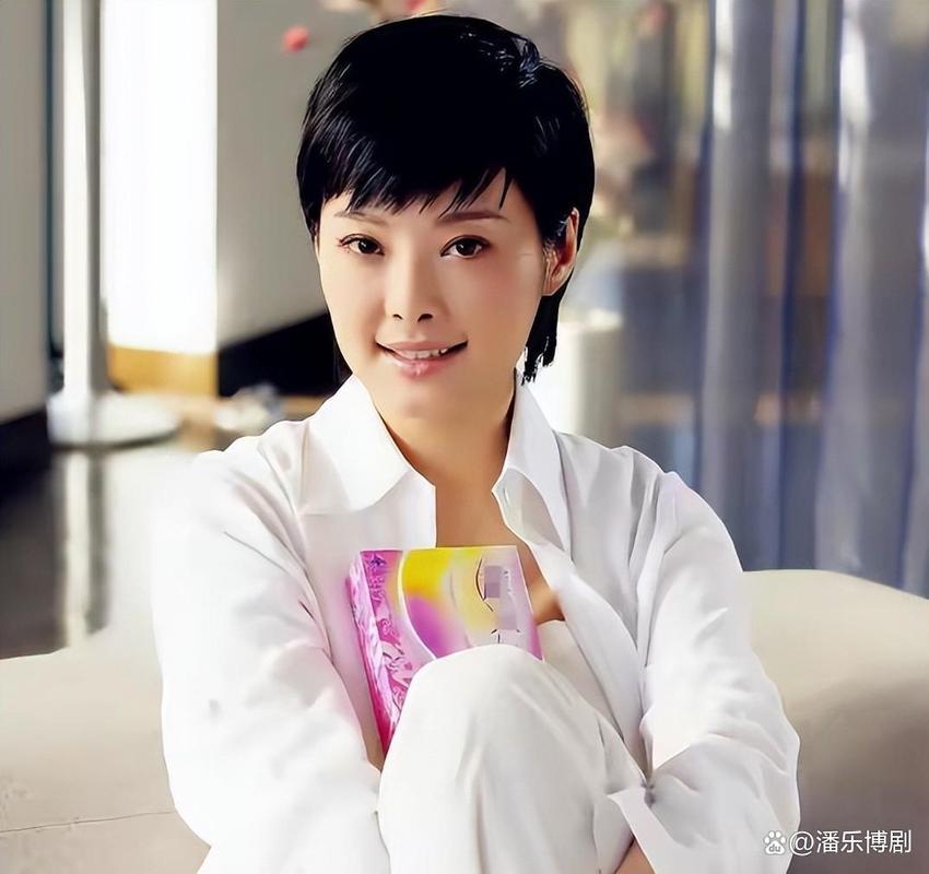 袁立在撕娱乐圈_撕圈娱乐袁立是谁_娱乐圈开撕