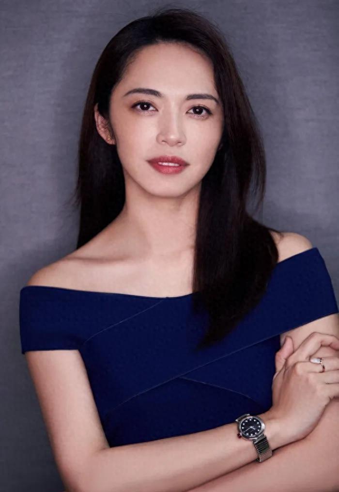 姚晨 早年经历_姚姓女明星_姚晨 职业生涯