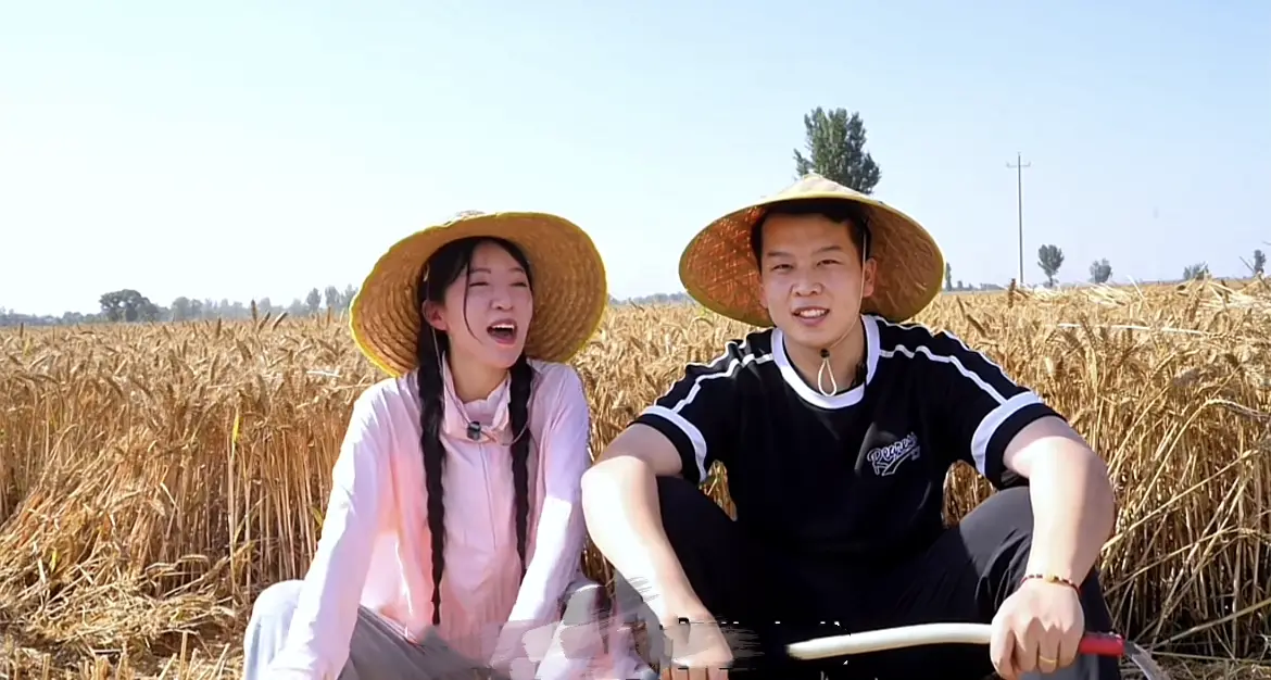 网红麦小登新疆蜜月官方邀约_麦小登婚后带货引争议_网红麦小登黑料,